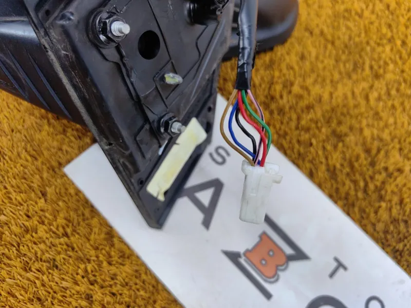 Зеркало боковое