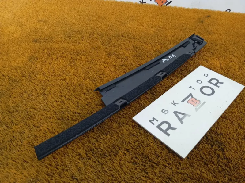 Молдинг двери