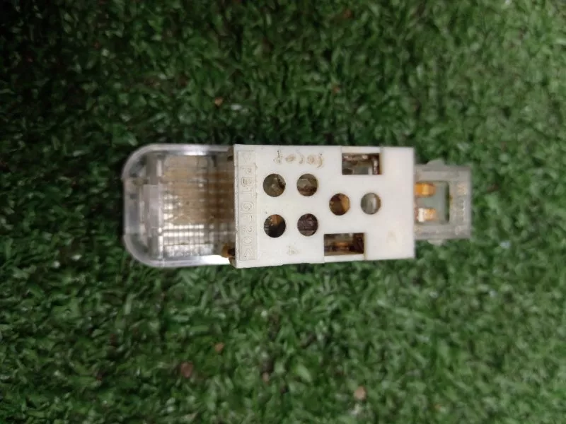 Плафон подсветки двери