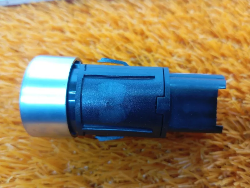 Кнопка запуска двигателя