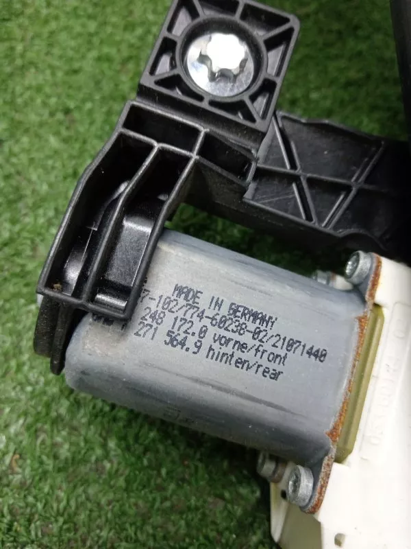 Стеклоподъемник BMW 5-Series 2011 51357182614 F10, задний правый