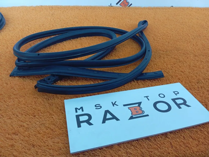 Уплотнитель двери