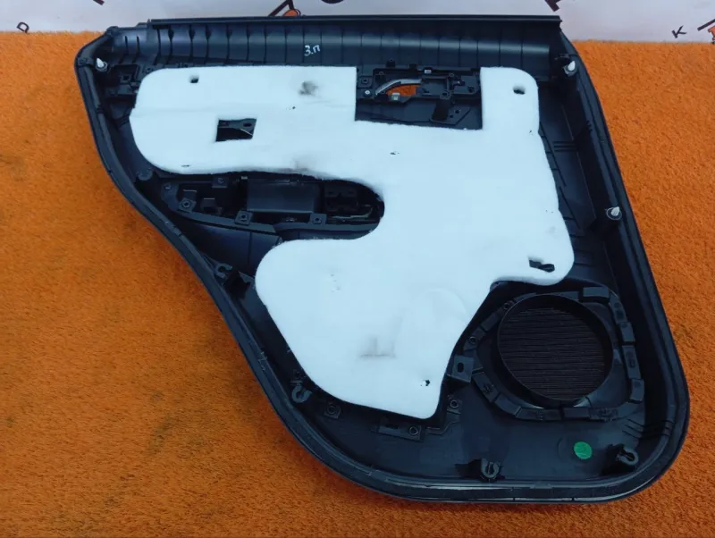 Обшивка двери