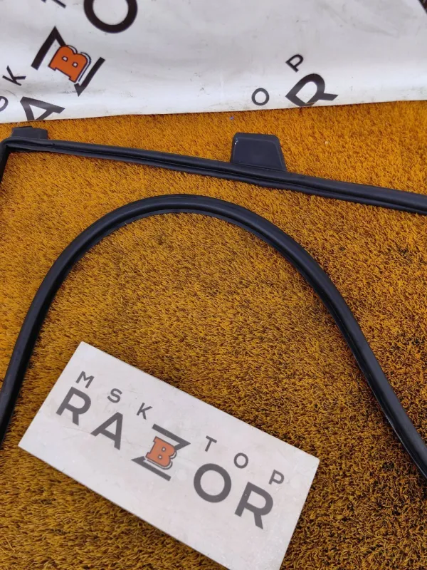 Уплотнитель двери