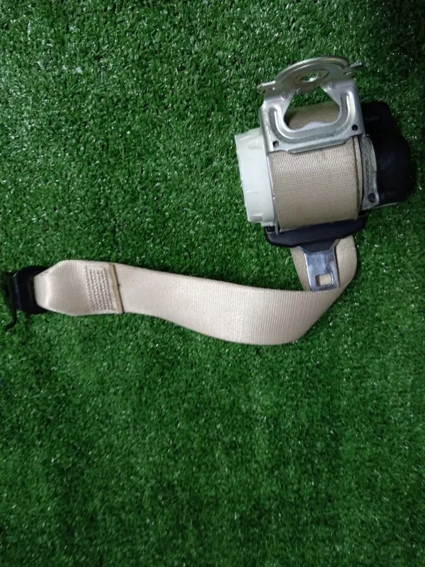 Ремень безопасности