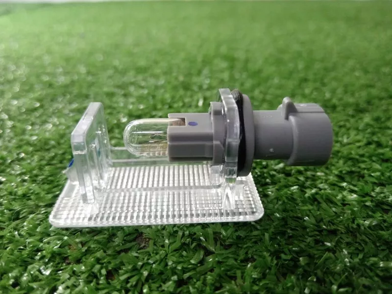 Плафон подсветки багажника