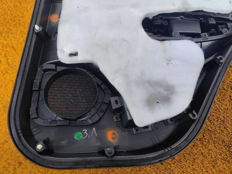 Обшивка двери