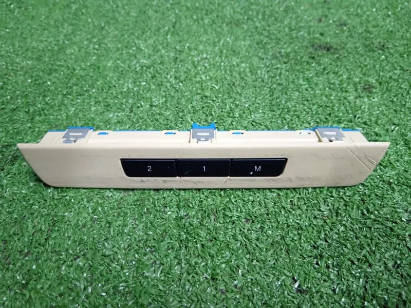 Кнопка памяти сидений