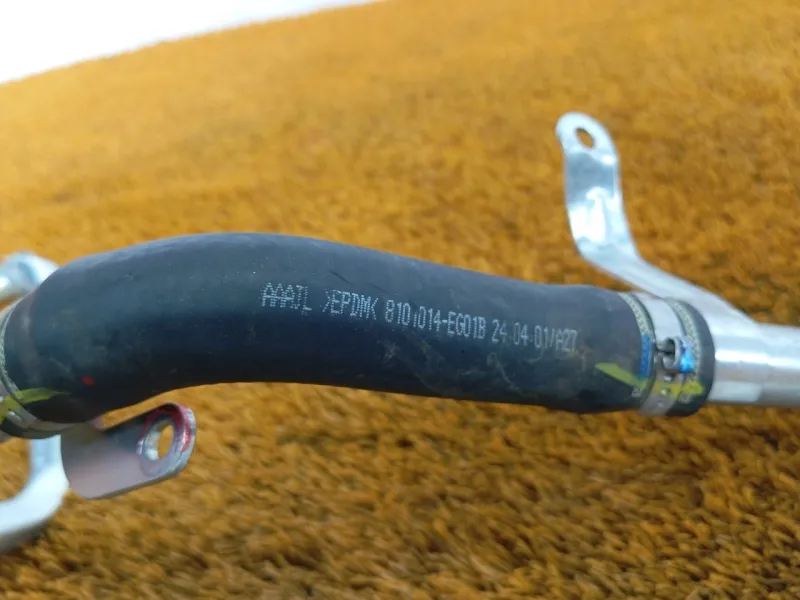 Трубка системы охлаждения