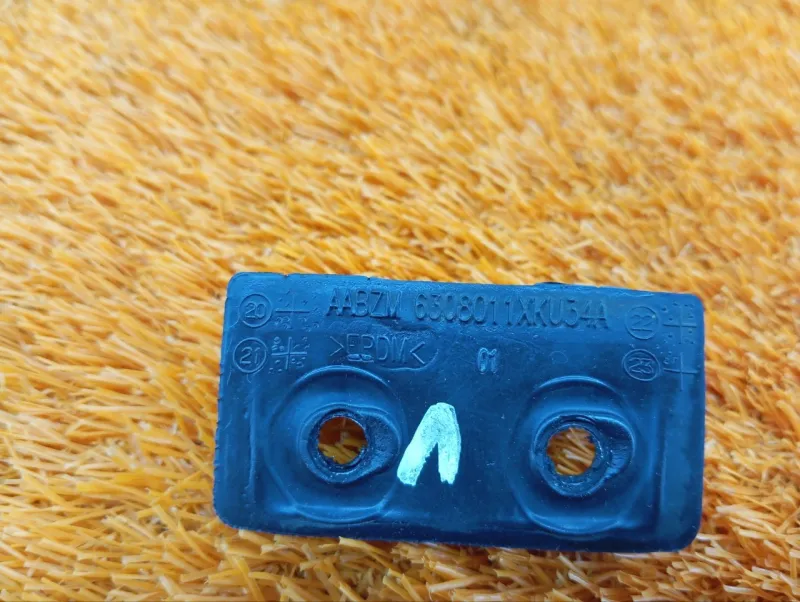 Накладка крышки багажника