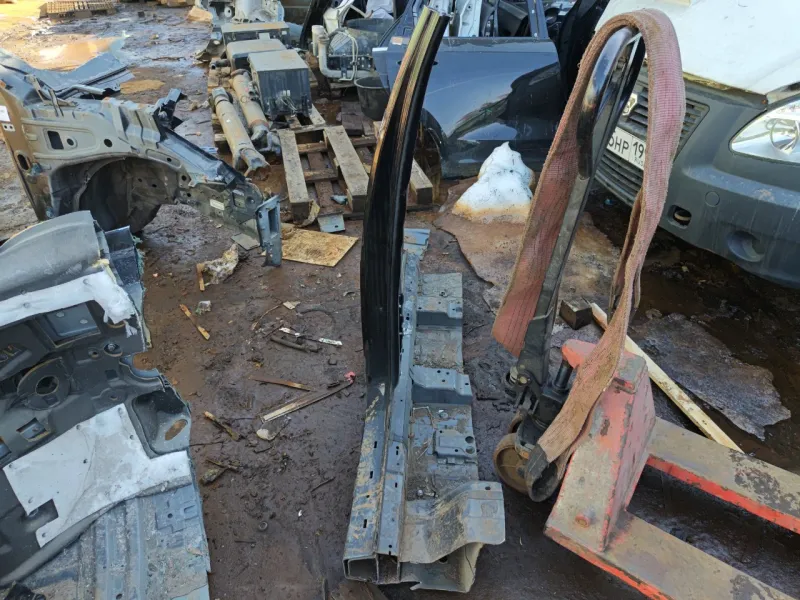 Порог с центральной стойкой