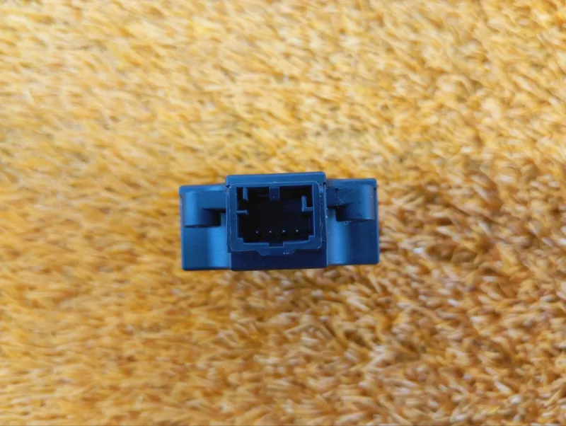 Сервопривод заслонок печки