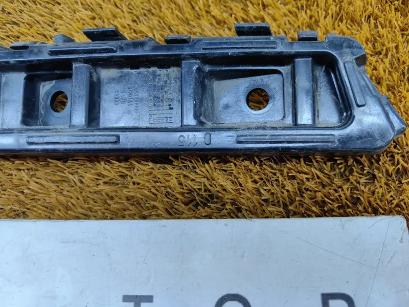 Крепление бампера