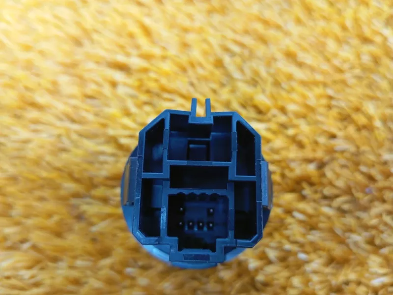 Кнопка запуска двигателя