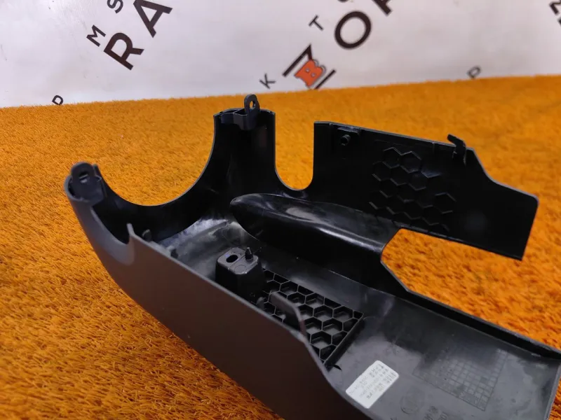 Кожух рулевой колонки