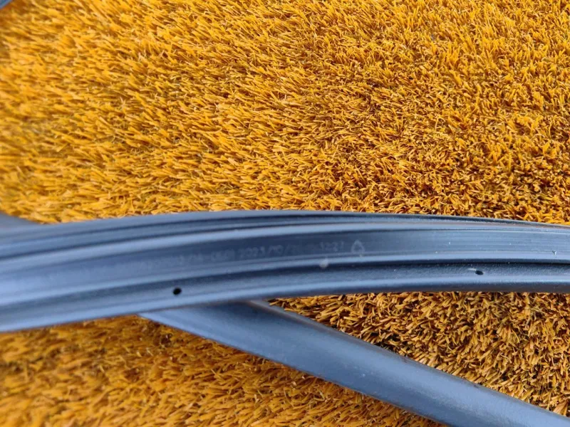 Уплотнитель двери