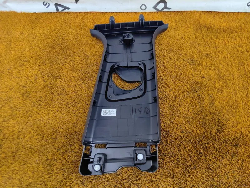 Обшивка центральной стойки