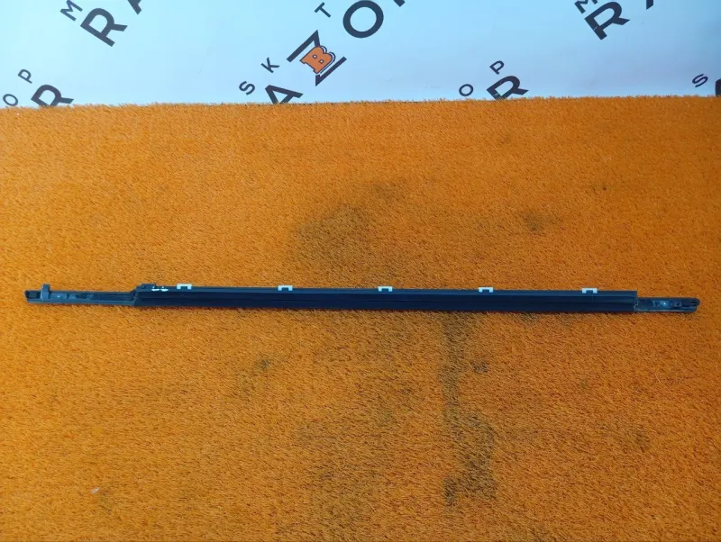 Молдинг стекла