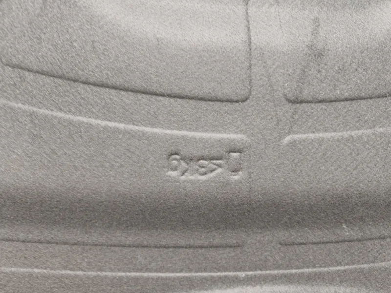 Полка багажника