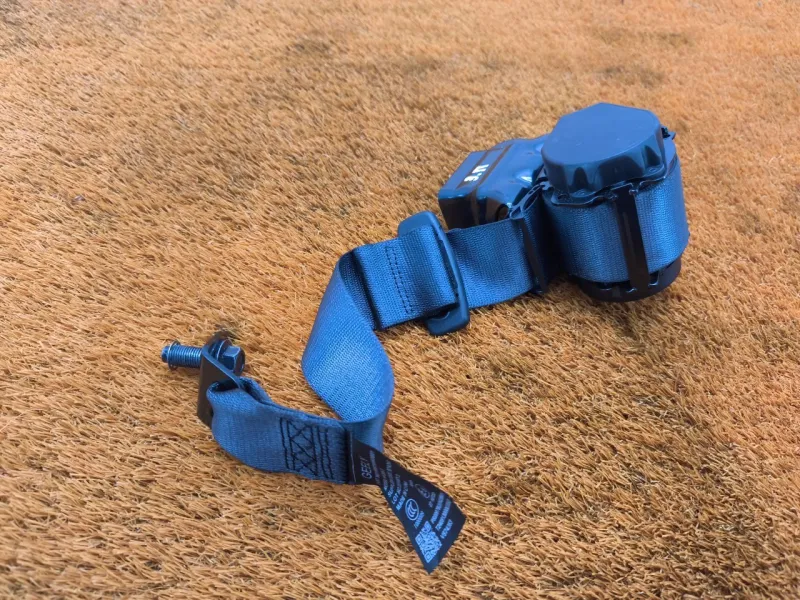 Ремень безопасности