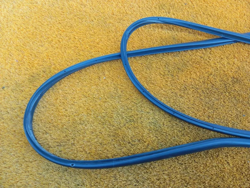 Уплотнитель двери