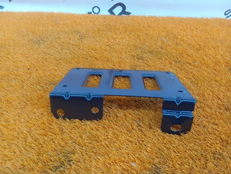 Кронштейн блока управления