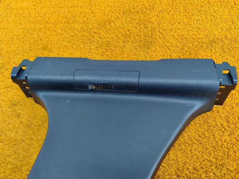 Обшивка центральной стойки