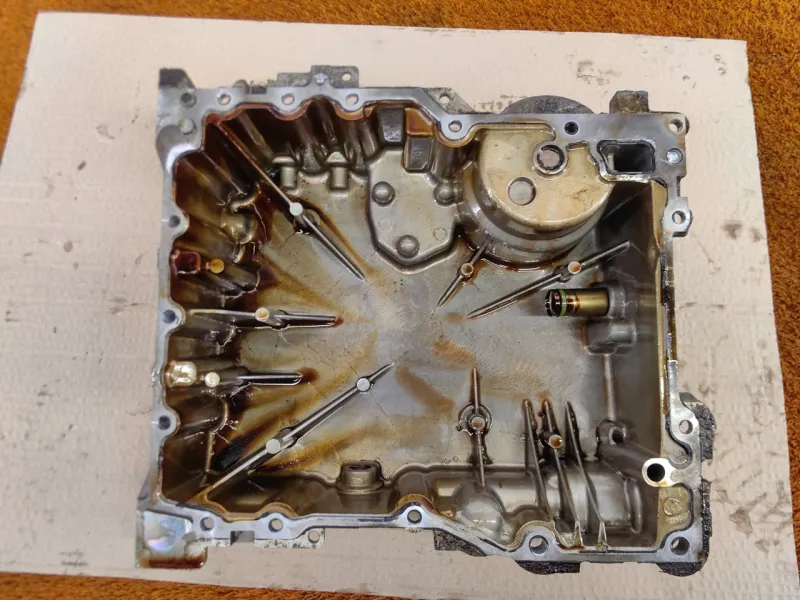 Поддон двигателя