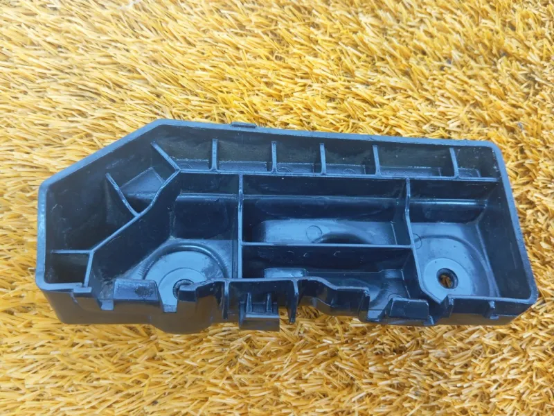 Крепление бампера