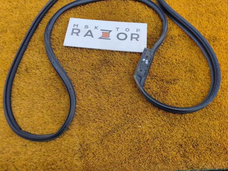 Уплотнитель двери