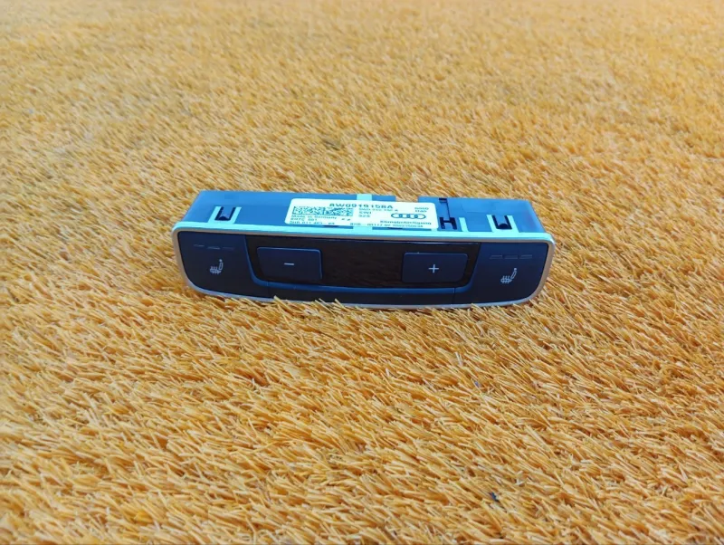 Блок управления подогревом сидений