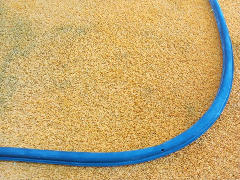 Уплотнитель двери