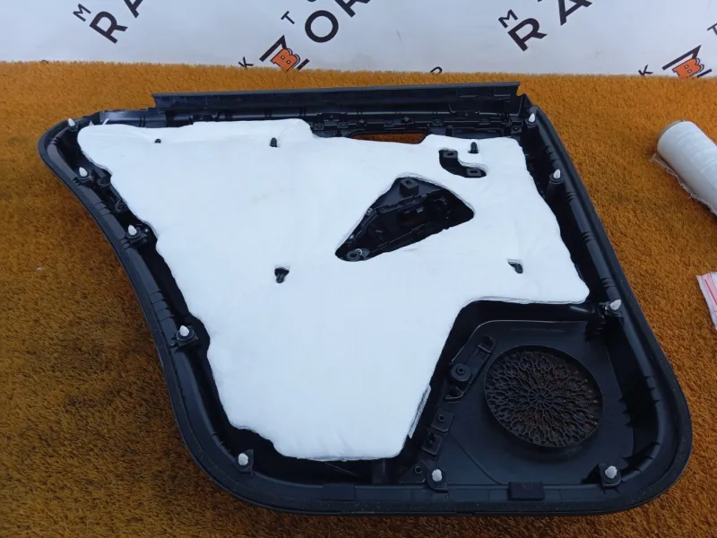 Обшивка двери