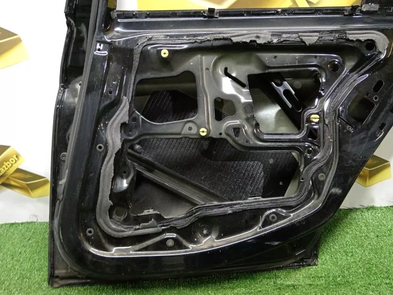 Дверь BMW 3-Series 2008 41007203648 E90, задняя правая