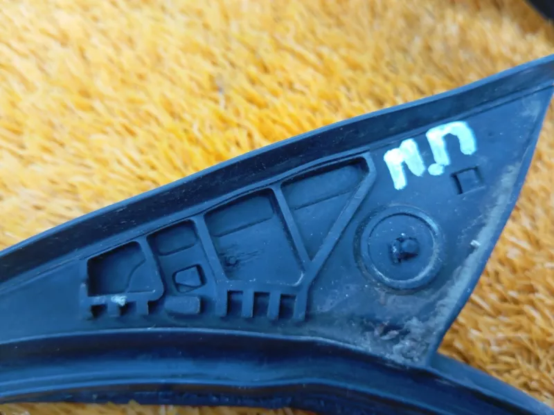 Уплотнитель двери