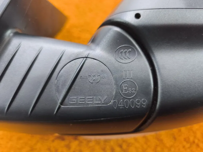 Зеркало боковое