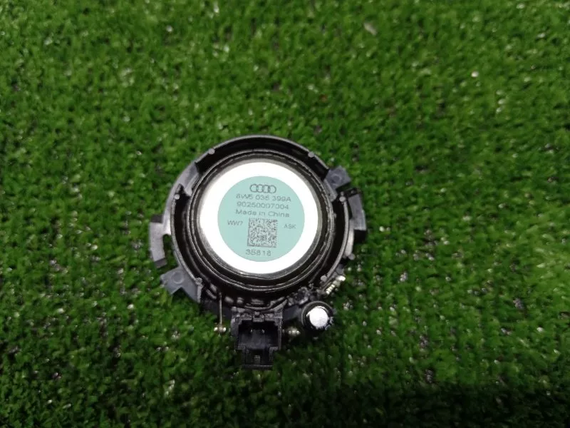 Динамик высокочастотный Audi A5 2019 8W5035399A 2 CYR, задний правый