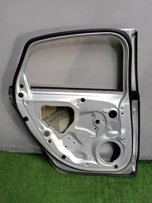 Дверь Audi A6 2011 4G5833051 C7, задняя левая