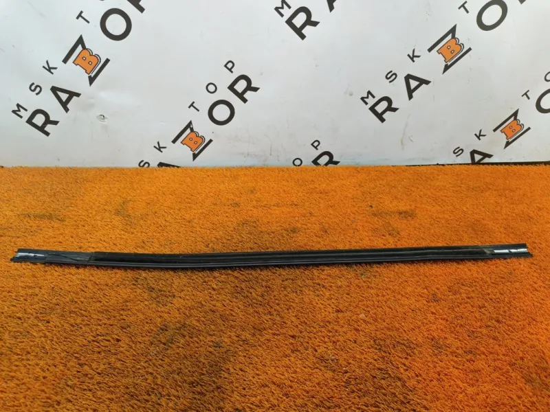 Молдинг стекла