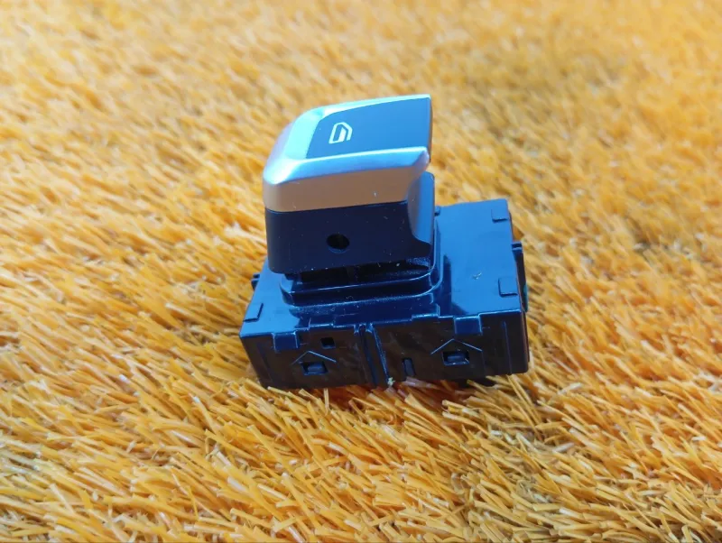 Кнопка стеклоподъемника