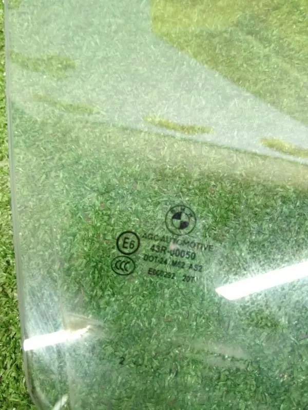 Стекло двери BMW 5-Series 2012 51337182110 F10, переднее правое