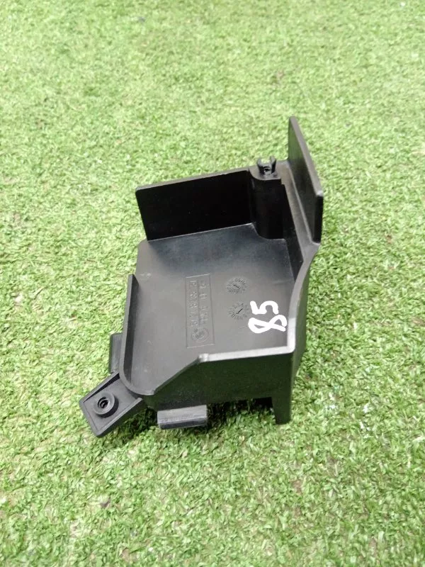 Накладка замка багажника