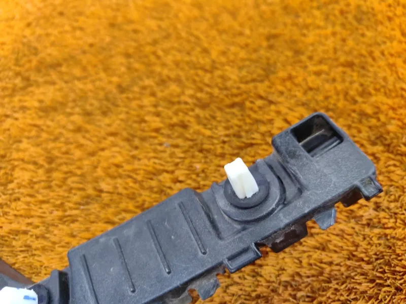 Кронштейн бампера