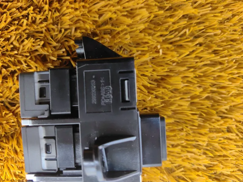 Блок кнопок обогрева руля и сидений