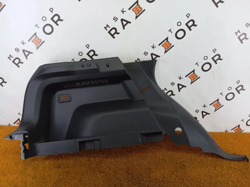 Обшивка багажника