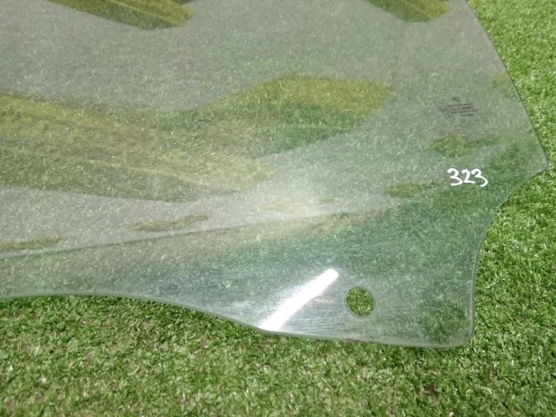 Стекло двери BMW 3-Series 2008 51337060263 E90, переднее левое