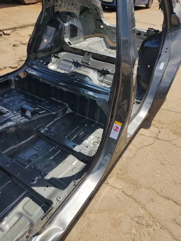 Порог с центральной стойкой