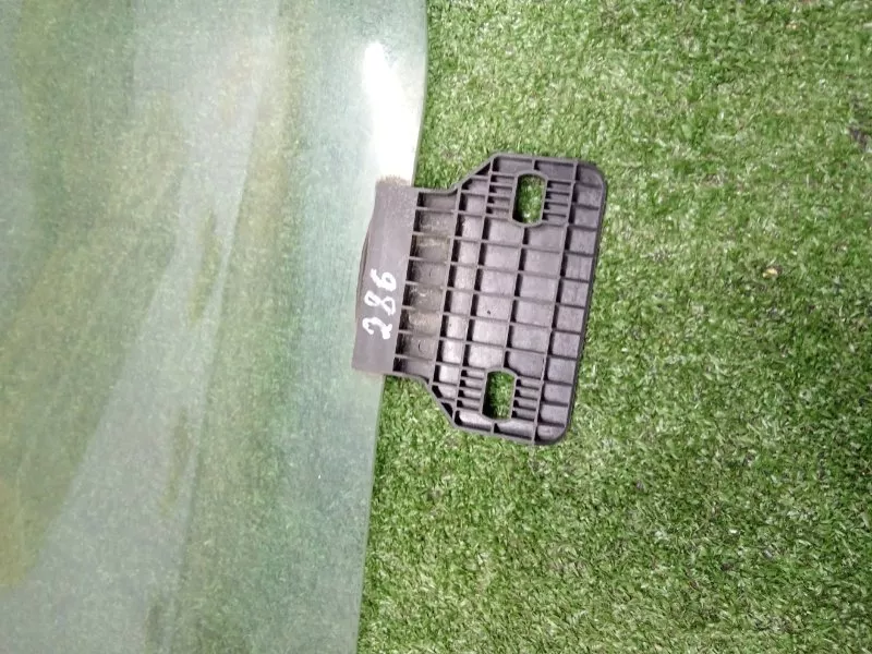 Стекло двери Audi A4 2005 8E9845025C B7, заднее левое