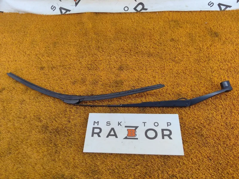 Поводок стеклоочистителя лобового стекла