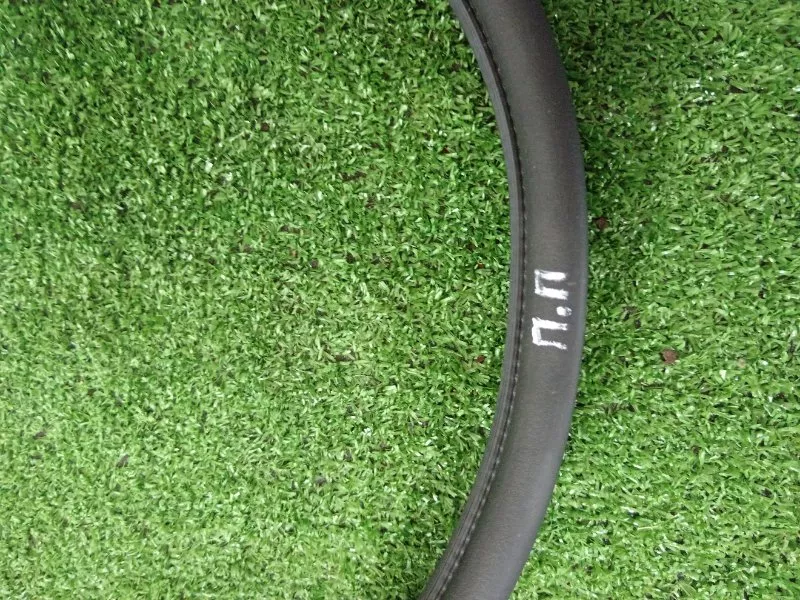 Уплотнитель проема двери